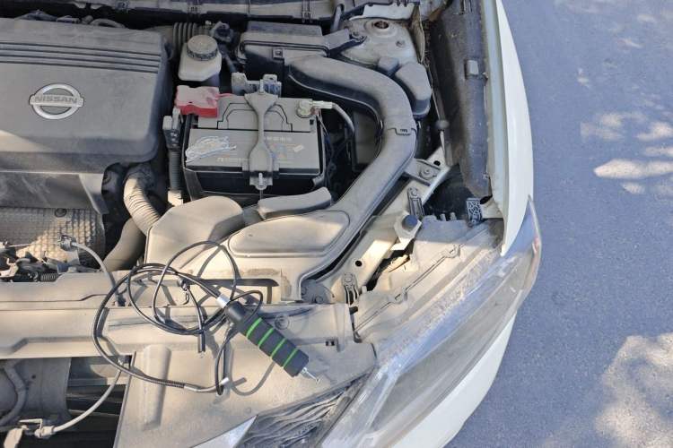 Used Nissan X-Trail 2014 2.5L CVT Luxury Edition 4WD Engine Bay Left