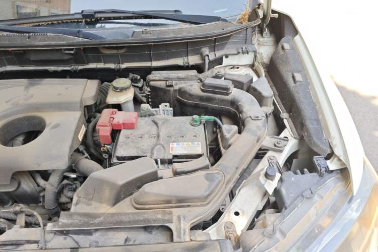 Used Nissan X-Trail 2014 2.0L CVT Comfort Edition 2WD Engine Bay Left