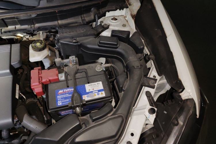 Used Nissan X-Trail 2014 2.0L CVT Comfort Edition 2WD Engine Bay Left