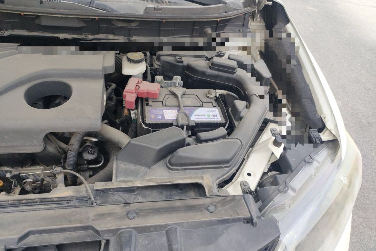 Used Nissan X-Trail 2014 2.0L CVT Comfort Edition 2WD Engine Bay Left