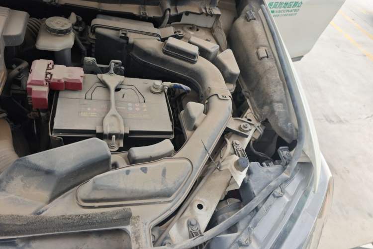Used Nissan X-Trail 2014 2.0L CVT Comfort Edition 2WD Engine Bay Left