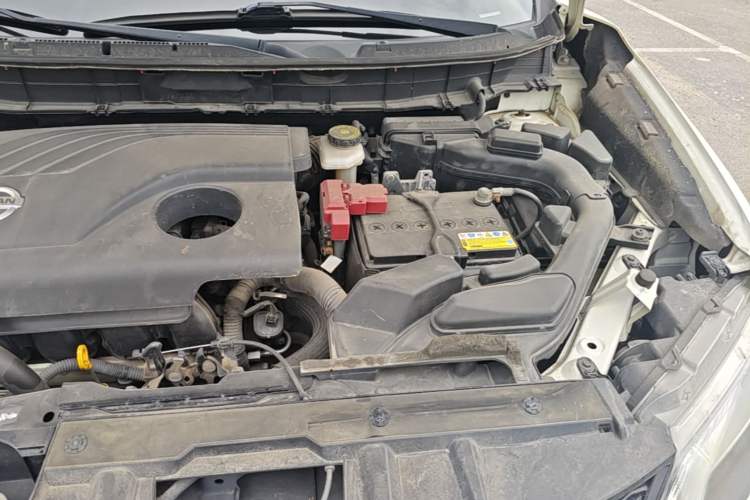 Used Nissan X-Trail 2014 2.0L CVT Comfort Edition 2WD Engine Bay Left