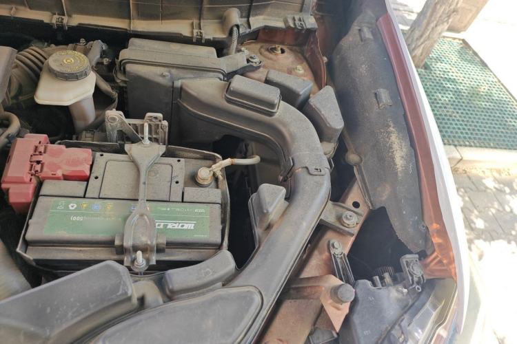 Used Nissan X-Trail 2014 2.0L CVT Comfort Edition 2WD Engine Bay Left