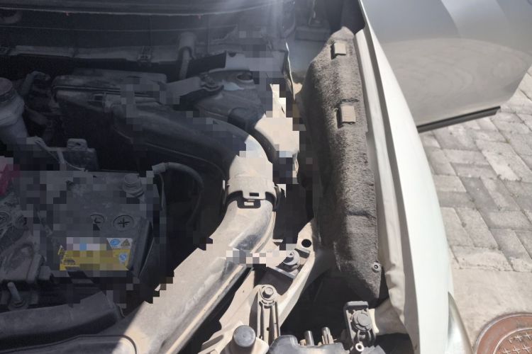 Used Nissan X-Trail 2014 2.0L CVT Comfort Edition 2WD Engine Bay Left