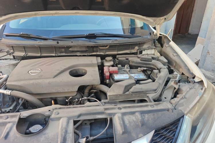 Used Nissan X-Trail 2014 2.0L CVT Comfort Edition 2WD Engine Bay Left
