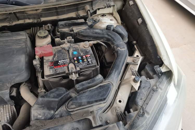 Used Nissan X-Trail 2014 2.5L CVT Ultimate Edition 4WD Engine Bay Left