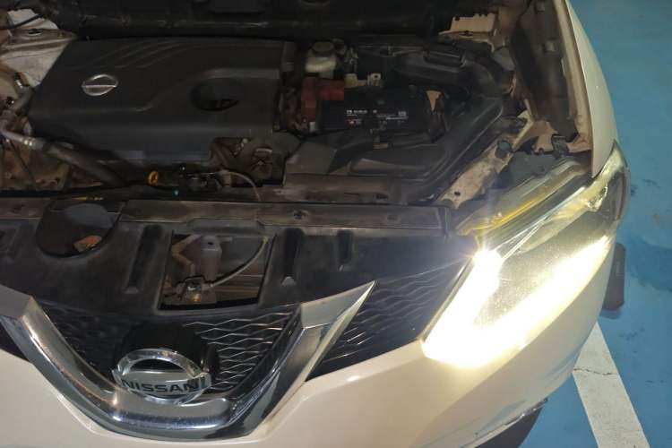 Used Nissan X-Trail 2014 2.0L CVT Comfort Edition 2WD Engine Bay Left