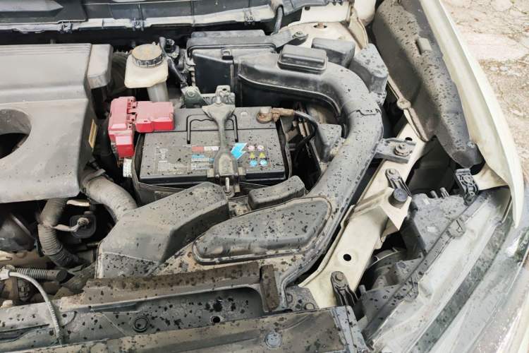Used Nissan X-Trail 2014 2.0L CVT Comfort Edition 2WD Engine Bay Left