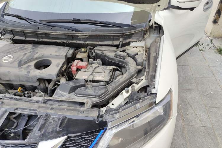 Used Nissan X-Trail 2014 2.0L CVT Comfort Edition 2WD Engine Bay Left