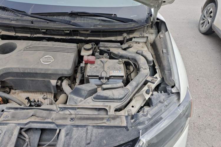 Used Nissan X-Trail 2014 2.5L CVT Luxury Edition 4WD Engine Bay Left