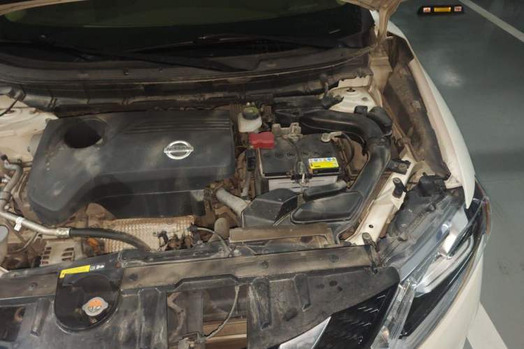 Used Nissan X-Trail 2014 2.5L CVT Ultimate Edition 4WD Engine Bay Left