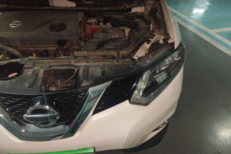 Used Nissan X-Trail 2014 2.0L CVT Comfort Edition 2WD Engine Bay Left