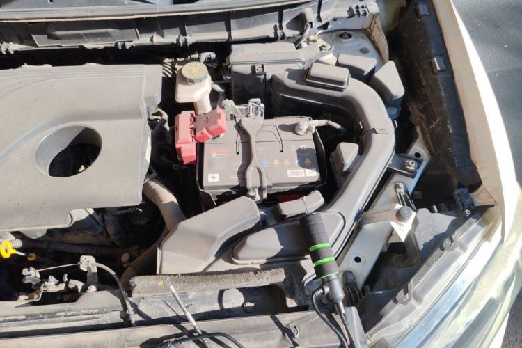 Used Nissan X-Trail 2014 2.0L CVT Comfort Edition 2WD Engine Bay Left