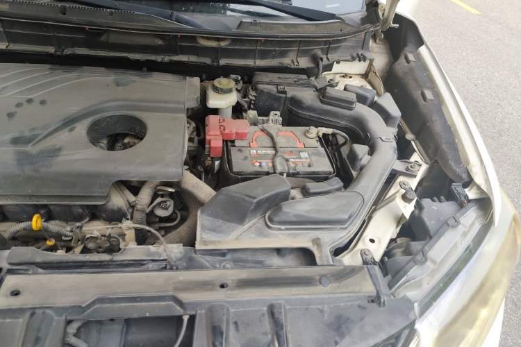 Used Nissan X-Trail 2014 2.0L CVT Comfort Edition 2WD Engine Bay Left