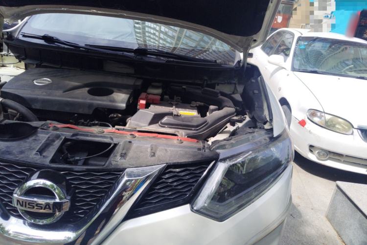 Used Nissan X-Trail 2014 2.0L CVT Comfort Edition 2WD Engine Bay Left