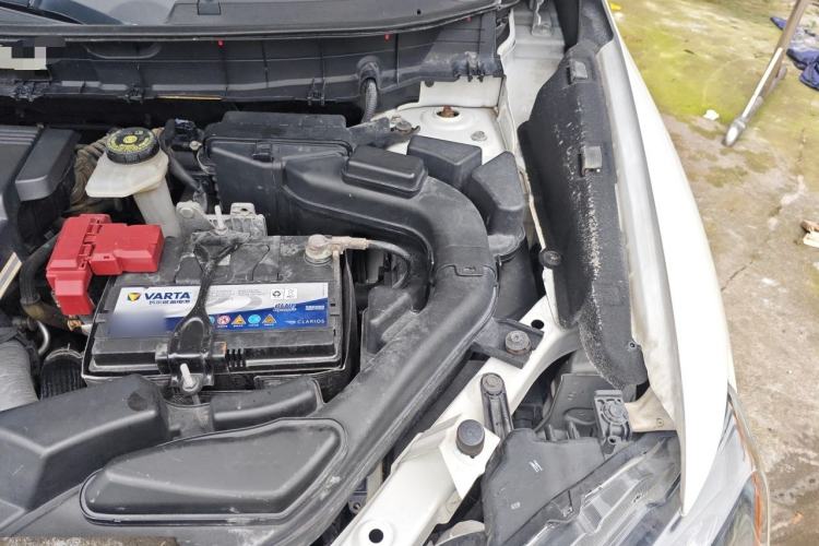 Used Nissan X-Trail 2014 2.0L CVT Comfort Edition 2WD Engine Bay Left