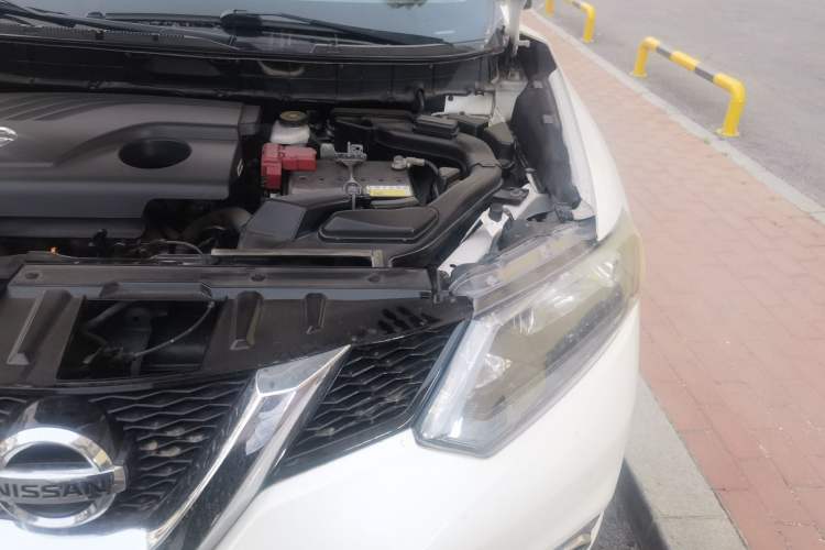 Used Nissan X-Trail 2014 2.0L CVT Comfort Edition 2WD Engine Bay Left