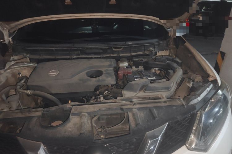 Used Nissan X-Trail 2014 2.0L CVT Comfort Edition 2WD Engine Bay Left
