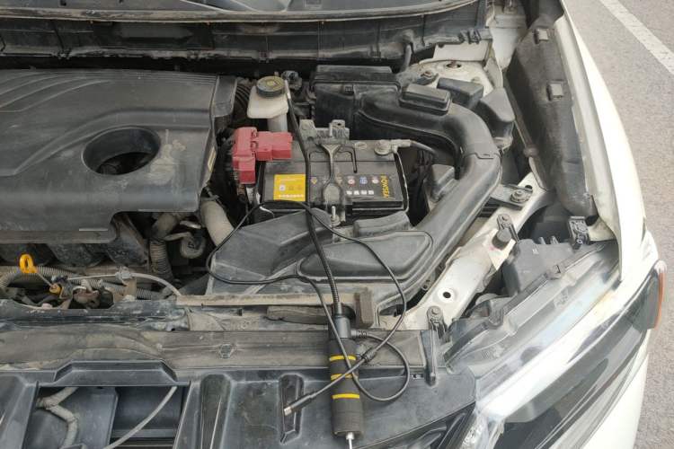 Used Nissan X-Trail 2014 2.0L CVT Comfort Edition 2WD Engine Bay Left