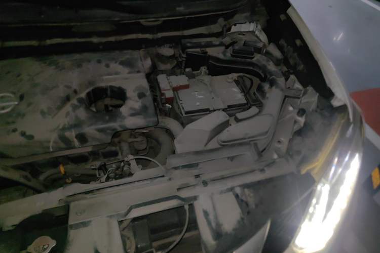 Used Nissan X-Trail 2014 2.0L CVT Comfort Edition 2WD Engine Bay Left