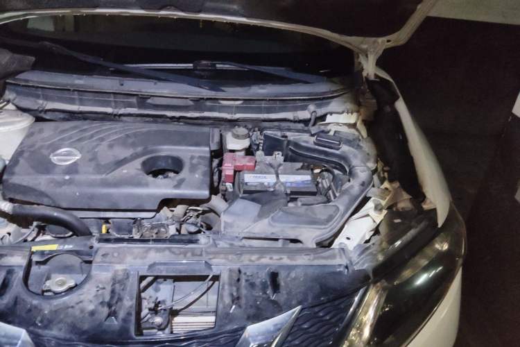 Used Nissan X-Trail 2014 2.0L CVT Comfort Edition 2WD Engine Bay Left
