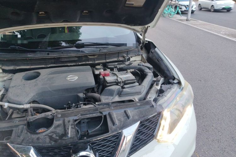Used Nissan X-Trail 2014 2.5L CVT Luxury Edition 4WD Engine Bay Left