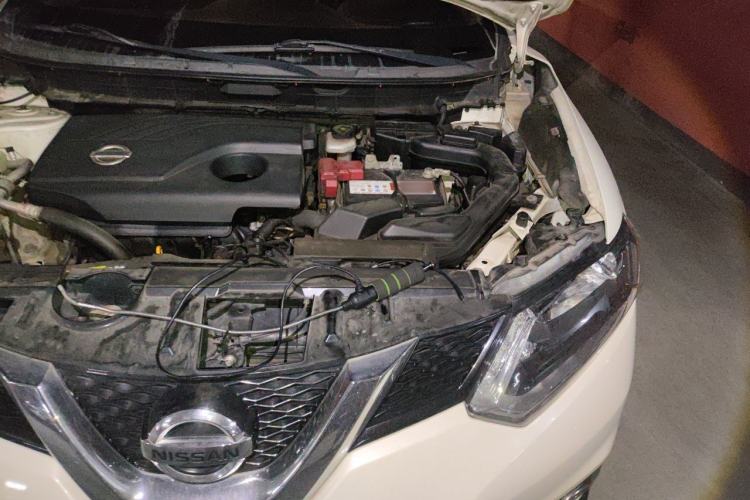 Used Nissan X-Trail 2014 2.0L CVT Comfort Edition 2WD Engine Bay Left