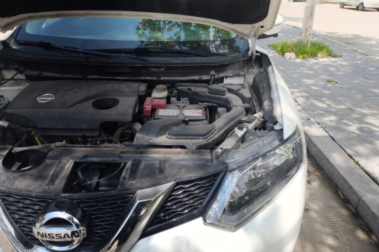 Used Nissan X-Trail 2014 2.0L CVT Comfort Edition 2WD Engine Bay Left