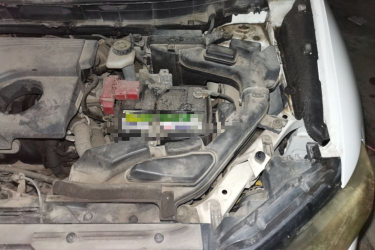 Used Nissan X-Trail 2014 2.0L CVT Comfort Edition 2WD Engine Bay Left