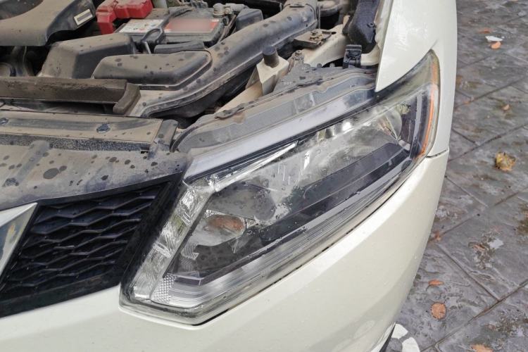 Used Nissan X-Trail 2014 2.0L CVT Comfort Edition 2WD Engine Bay Left