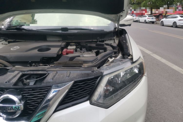 Used Nissan X-Trail 2014 2.0L CVT Comfort Edition 2WD Engine Bay Left