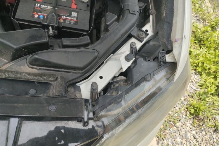 Used Nissan X-Trail 2014 2.0L CVT Comfort Edition 2WD Engine Bay Left
