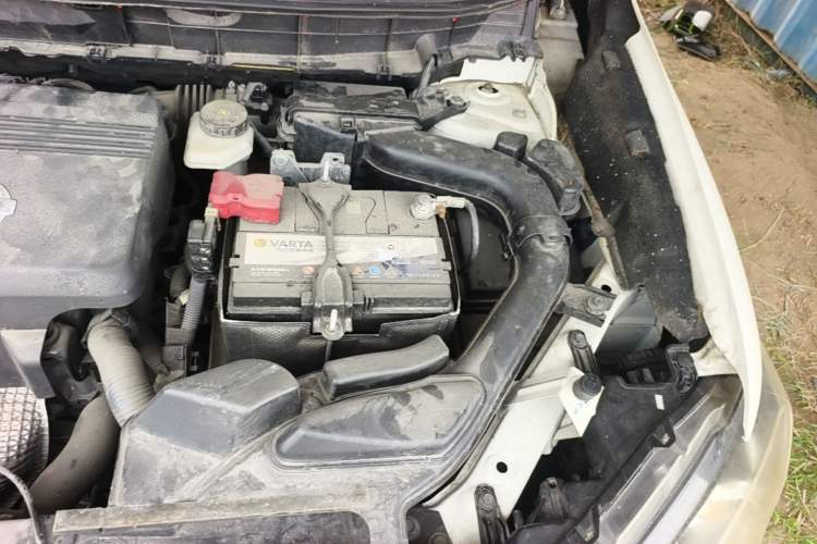 Used Nissan X-Trail 2014 2.5L CVT Luxury Edition 4WD Engine Bay Left