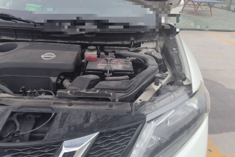 Used Nissan X-Trail 2014 2.5L CVT Luxury Edition 4WD Engine Bay Left