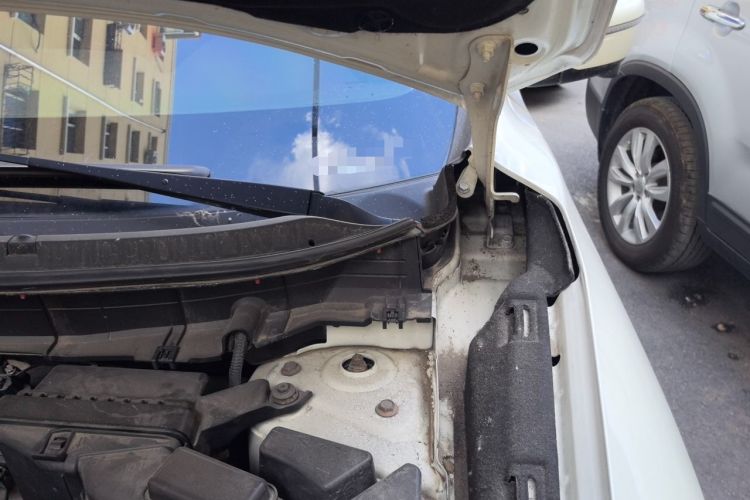 Used Nissan X-Trail 2014 2.0L CVT Comfort Edition 2WD Engine Bay Left