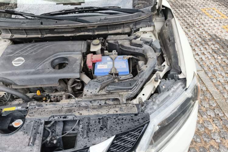 Used Nissan X-Trail 2014 2.0L CVT Comfort Edition 2WD Engine Bay Left