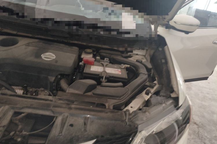 Used Nissan X-Trail 2014 2.5L CVT Luxury Edition 4WD Engine Bay Left
