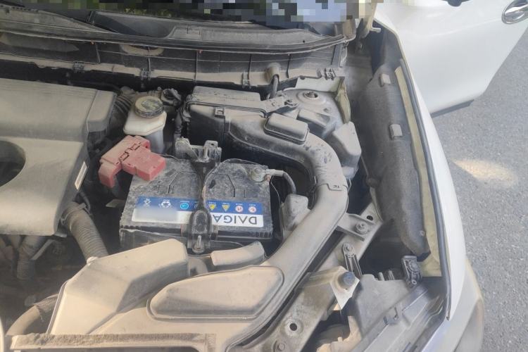 Used Nissan X-Trail 2014 2.0L CVT Comfort Edition 2WD Engine Bay Left