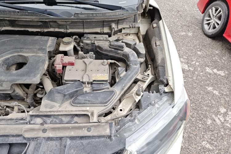 Used Nissan X-Trail 2014 2.0L CVT Comfort Edition 2WD Engine Bay Left