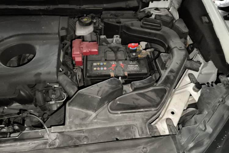 Used Nissan X-Trail 2014 2.0L CVT Comfort Edition 2WD Engine Bay Left