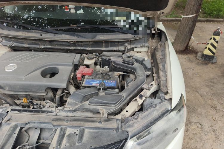 Used Nissan X-Trail 2014 2.0L CVT Smart Edition 2WD Engine Bay Left
