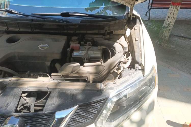 Used Nissan X-Trail 2014 2.5L CVT Luxury Edition 4WD Engine Bay Left