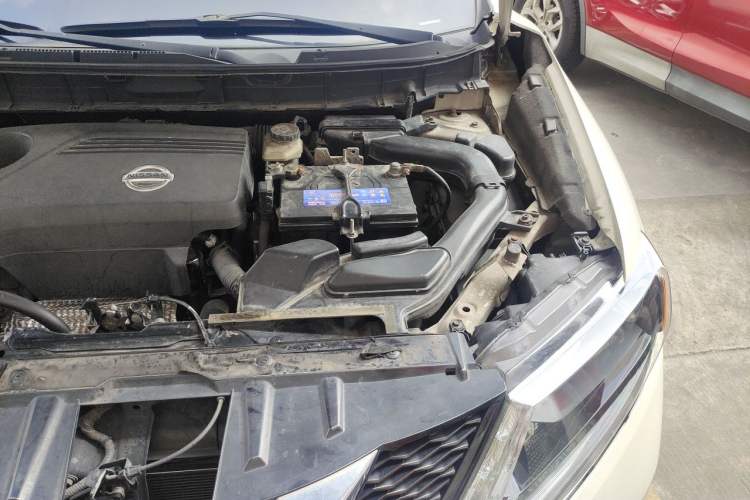 Used Nissan X-Trail 2014 2.5L CVT Luxury Edition 4WD Engine Bay Left