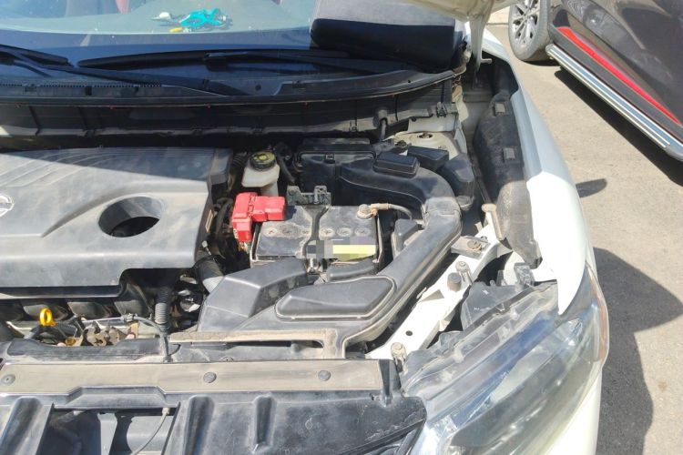 Used Nissan X-Trail 2014 2.0L CVT Comfort Edition 2WD Engine Bay Left