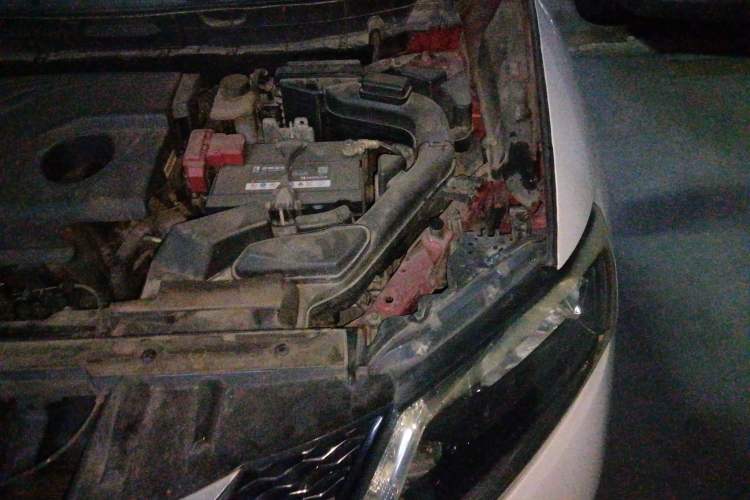 Used Nissan X-Trail 2014 2.0L CVT Smart Edition 2WD Engine Bay Left