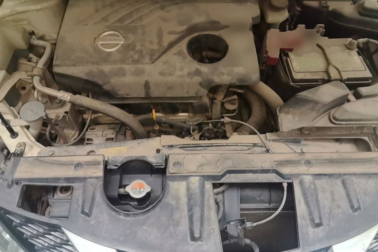 Used Nissan X-Trail 2014 2.0L CVT Comfort Edition 2WD Engine Bay