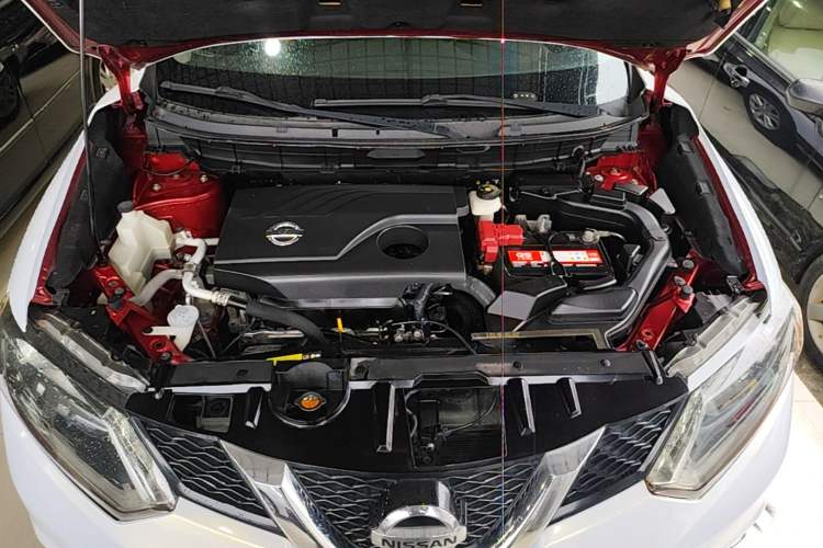 Used Nissan X-Trail 2014 2.0L CVT Smart Edition 2WD Engine Bay