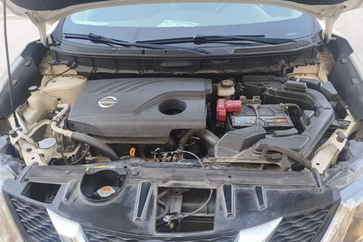 Used Nissan X-Trail 2014 2.0L CVT Comfort Edition 2WD Engine Bay