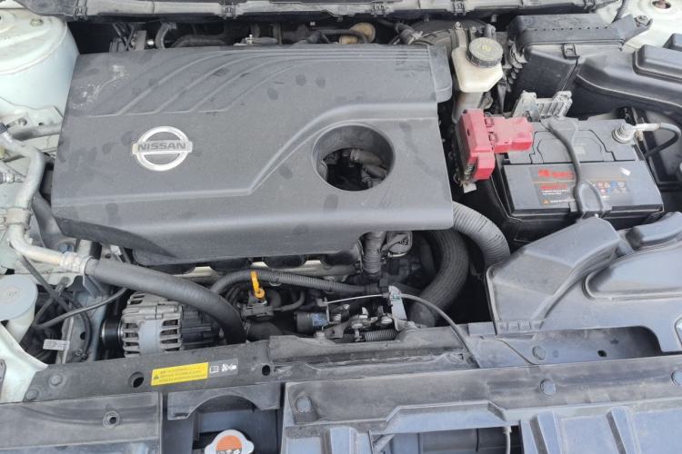 Used Nissan X-Trail 2014 2.0L CVT Comfort Edition 2WD Engine Bay