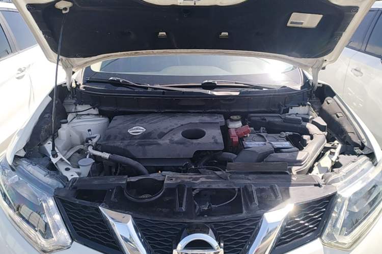 Used Nissan X-Trail 2014 2.0L CVT Comfort Edition 2WD Engine Bay